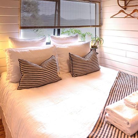 Boho Hill Apartment - Great Barrier Island Escape Okiwi ภายนอก รูปภาพ