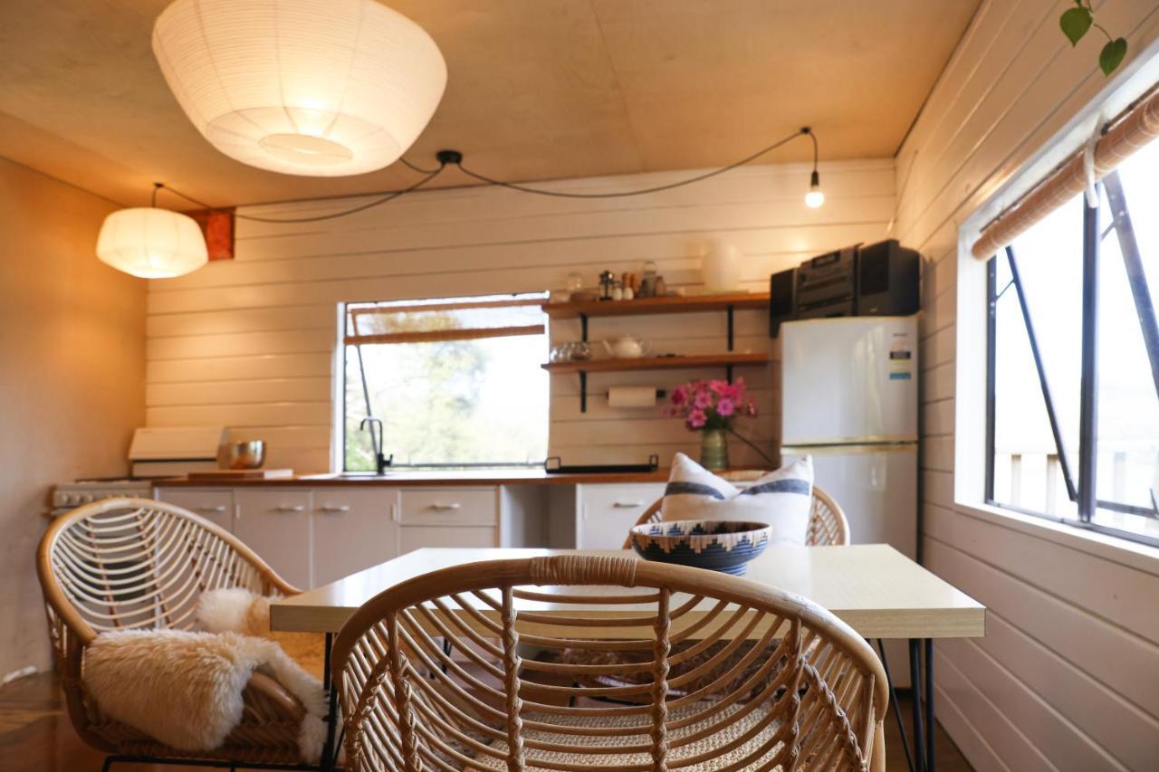 Boho Hill Apartment - Great Barrier Island Escape Okiwi ภายนอก รูปภาพ