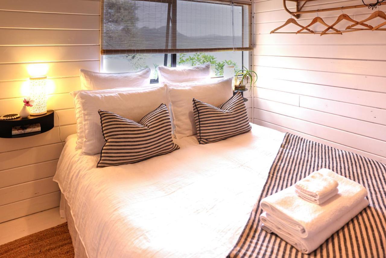 Boho Hill Apartment - Great Barrier Island Escape Okiwi ภายนอก รูปภาพ